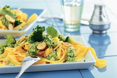 Tagliatelle met broccolipuree