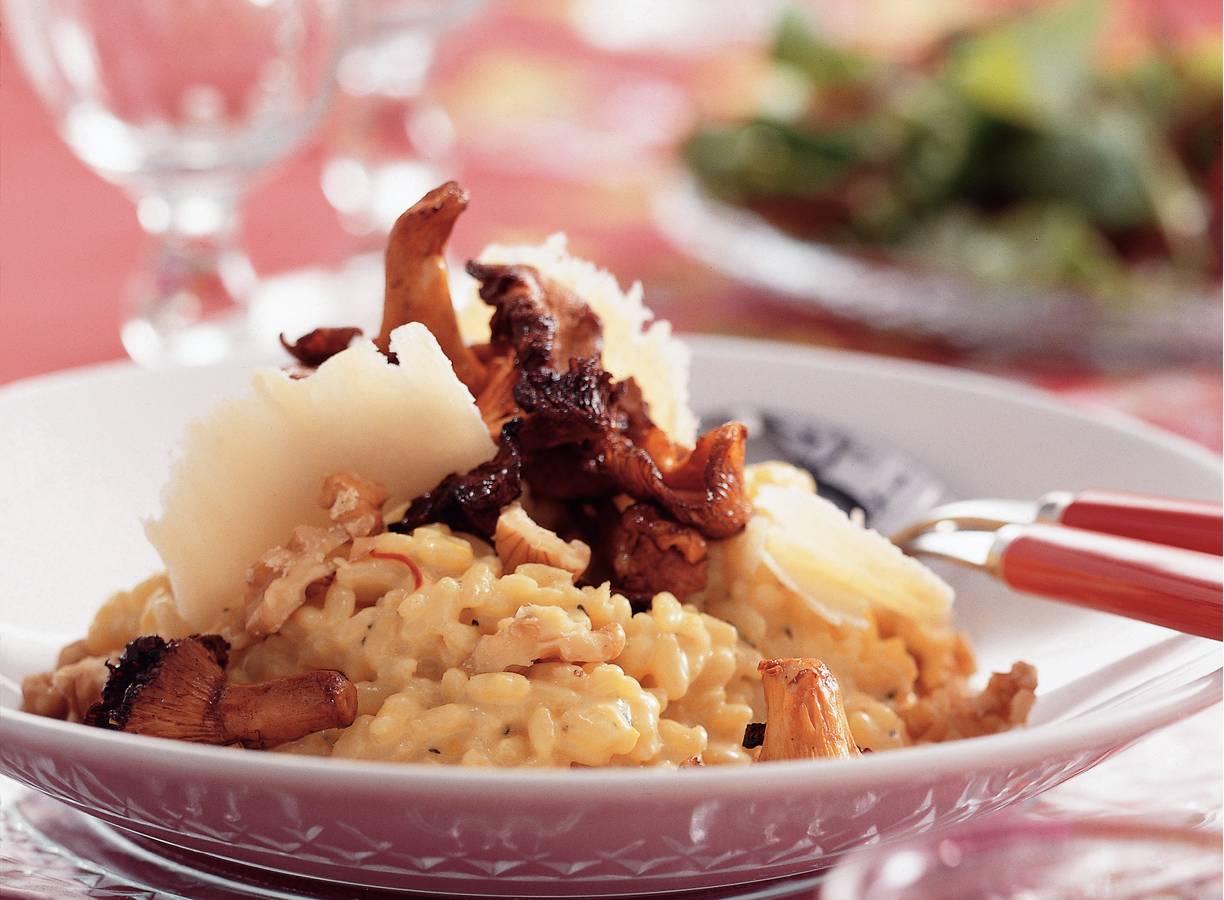 Saffraanrisotto met cantharellen