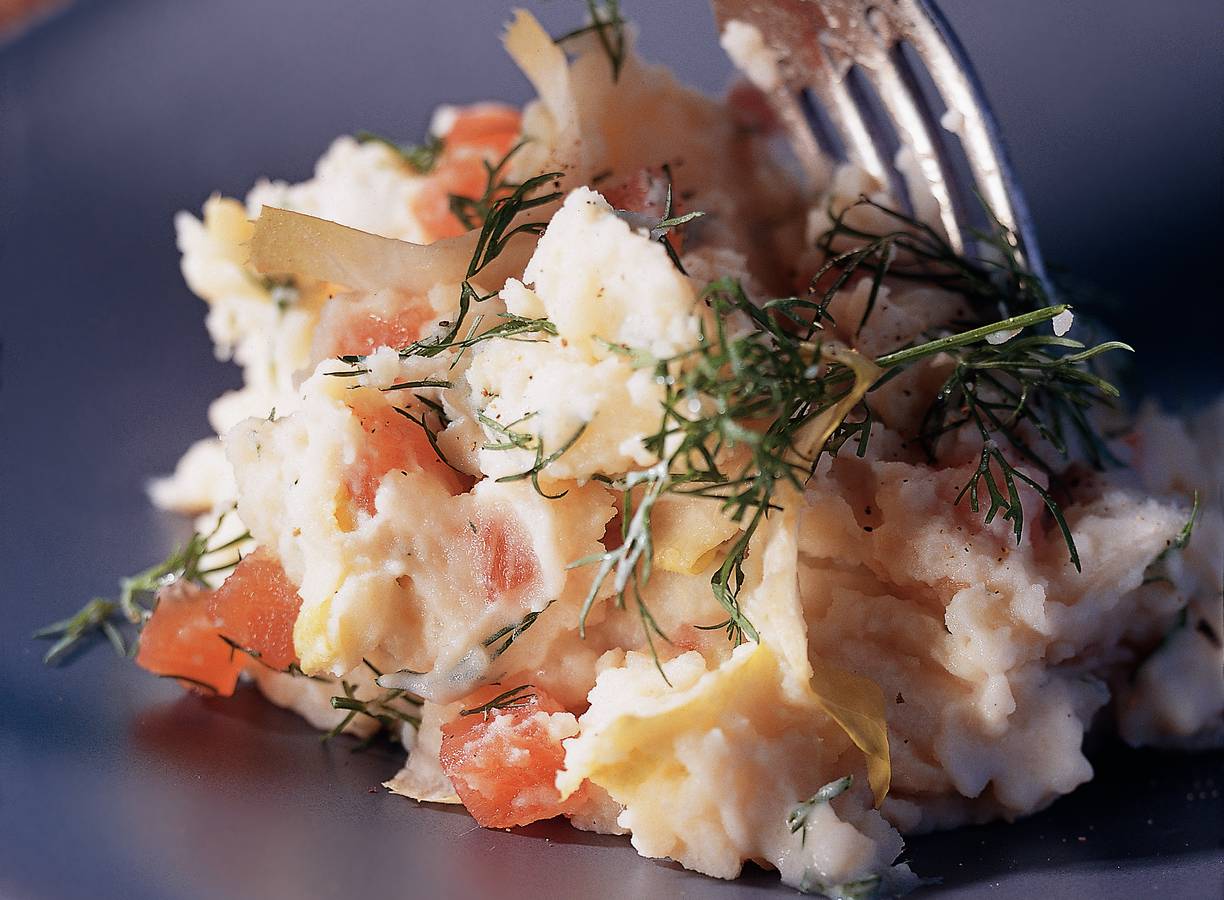 Witlofstamppot met gerookte zalm