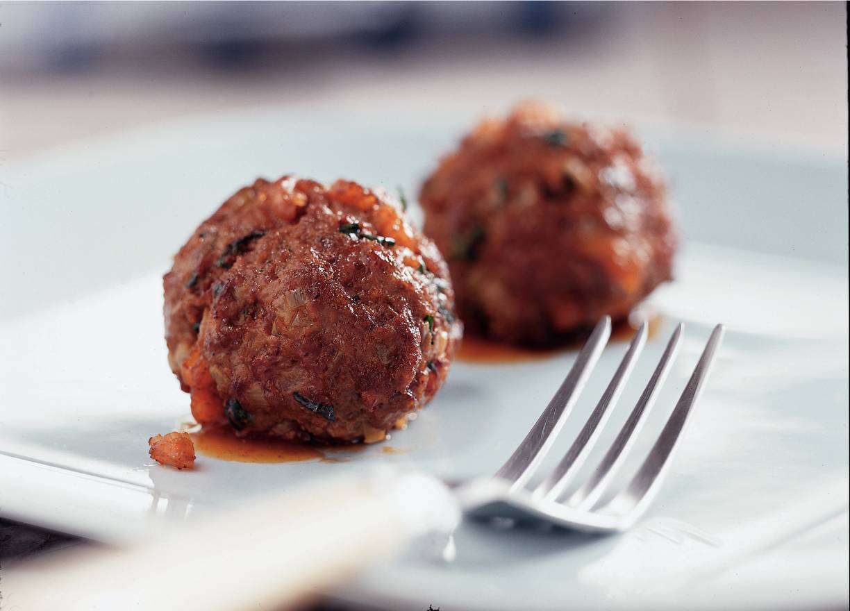 Indonesische gehaktballen met pittige jus