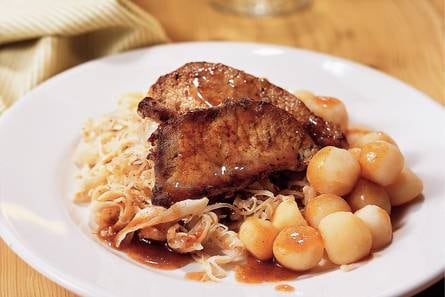 Mosterdzuurkool met krieltjes en varkensfilet