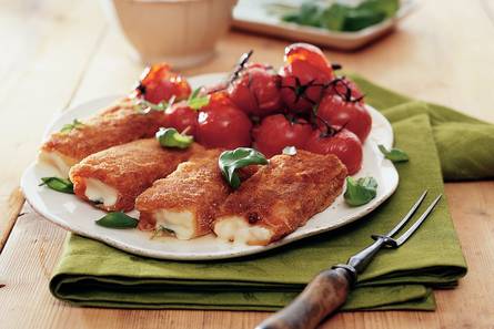 Kaasschnitzel met geroosterde tomaten