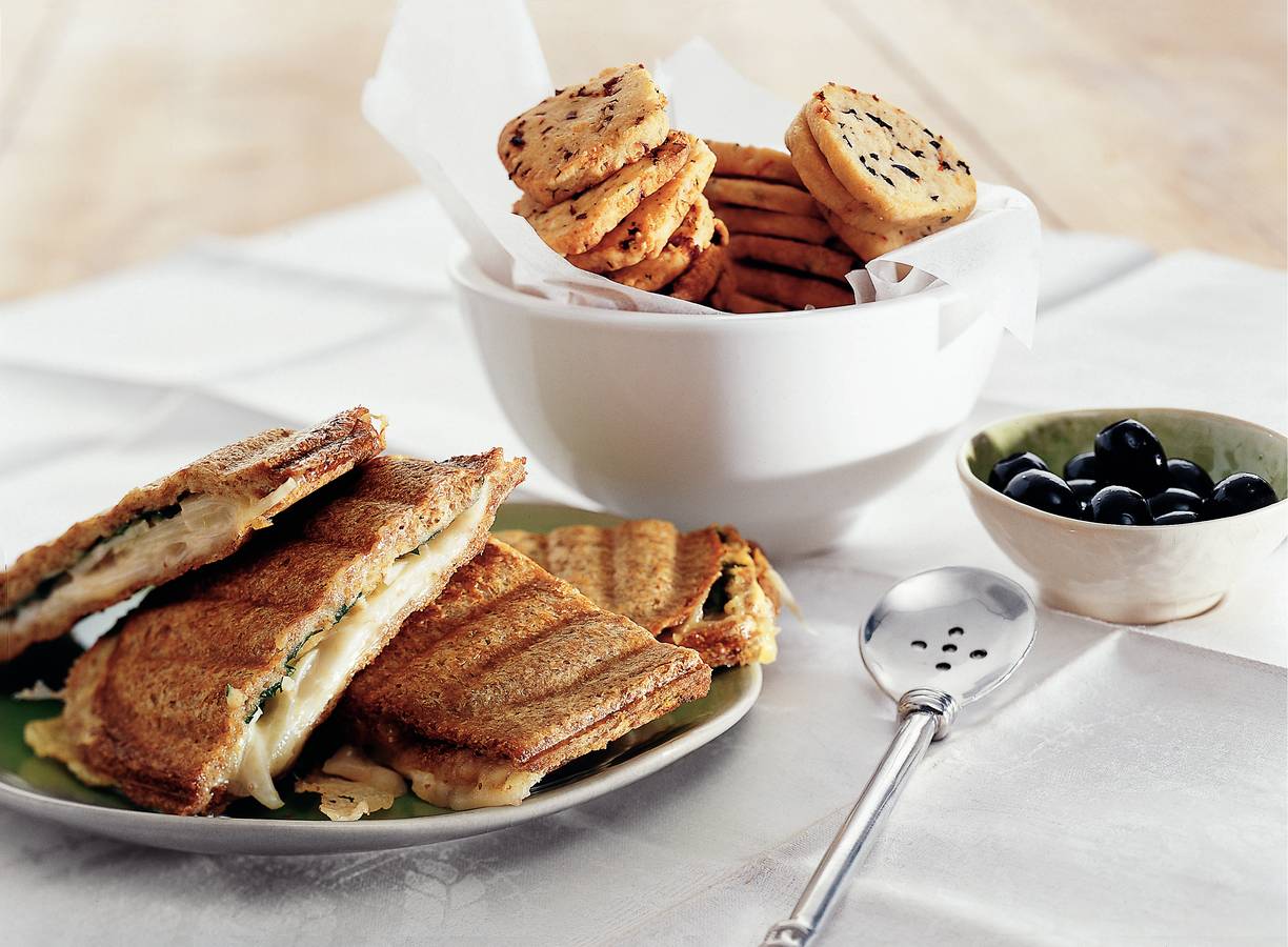 Tosti's met raclettekaas, venkel en selderij