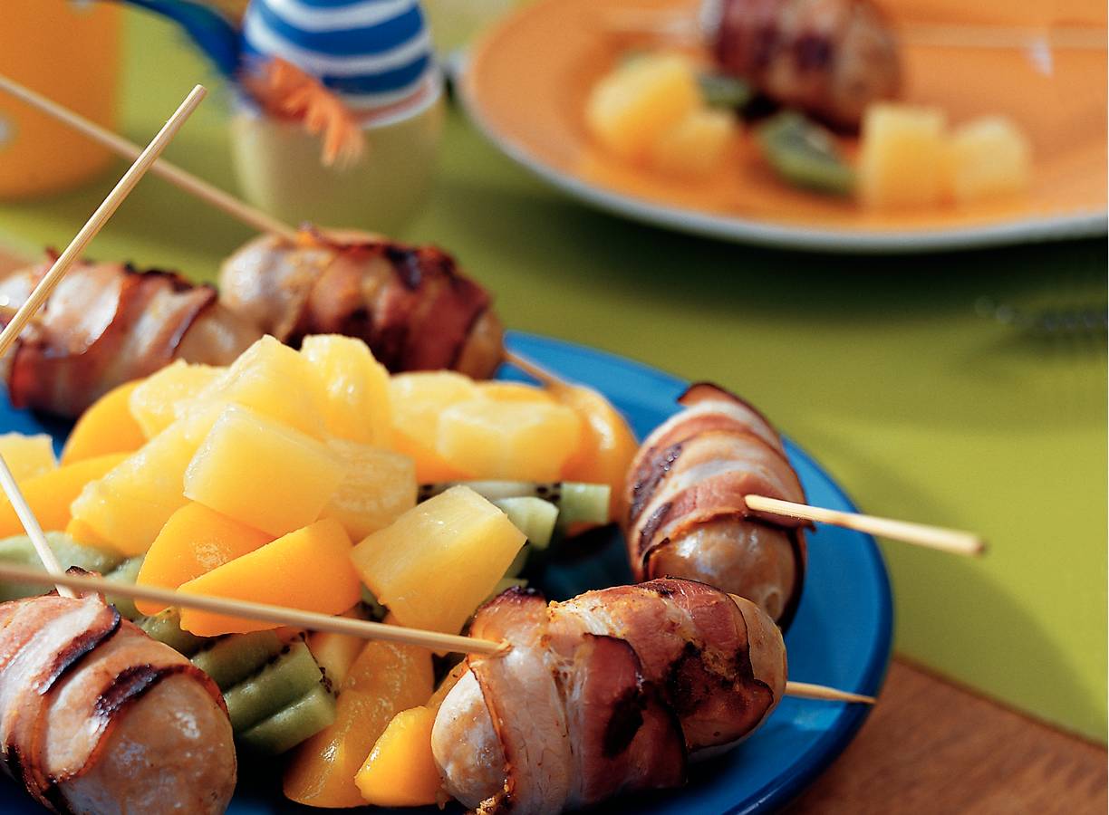 Worstspiesjes met fruit