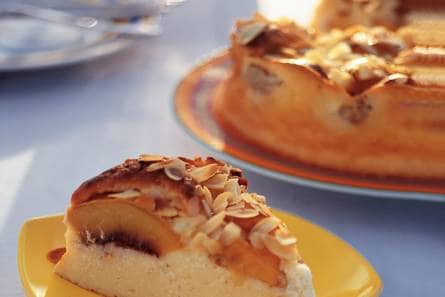 Rijke cheesecake met perziken