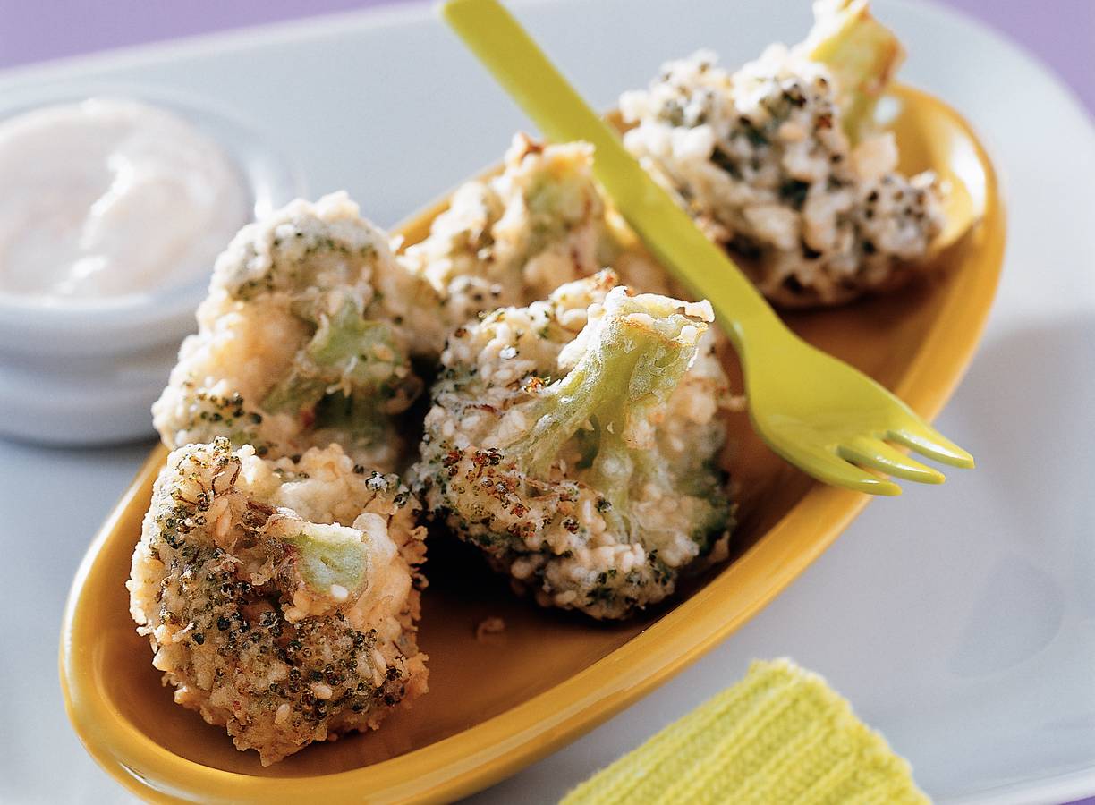 Gefrituurde broccoliroosjes met gember-knoflooksaus