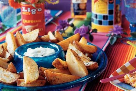 Spicy potato wedges