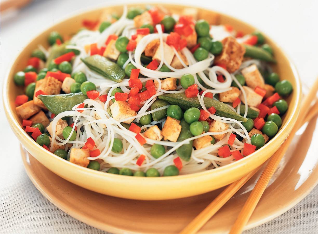 Mihoenschotel met erwten en paprika