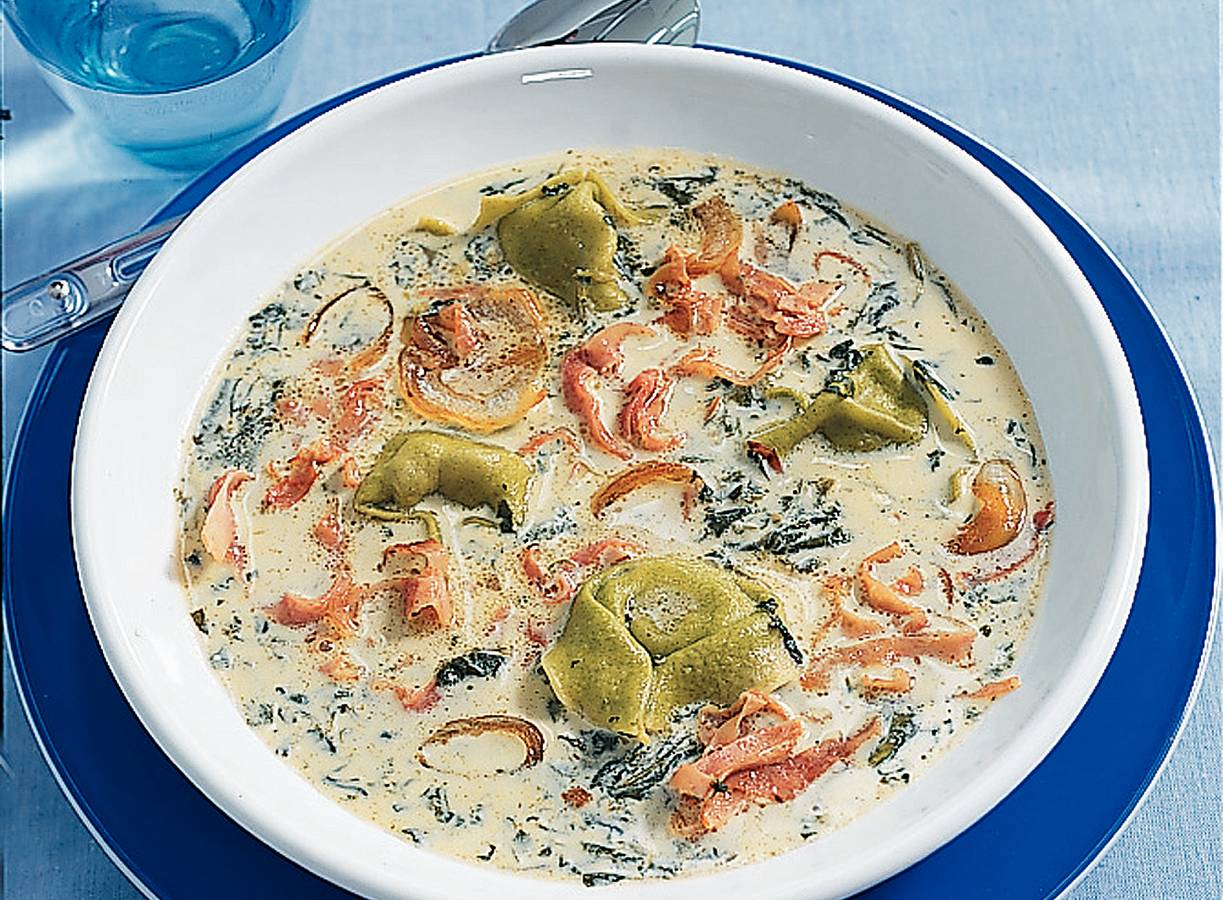 Spinaziesoep met tortelloni