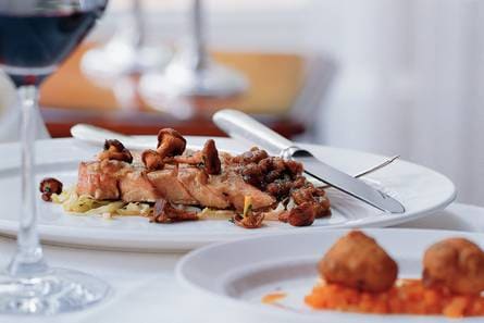 Kalfsentrecote met pompoenbeignets en hacheesaus
