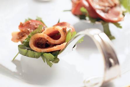 Eendenborst met kruidensalade