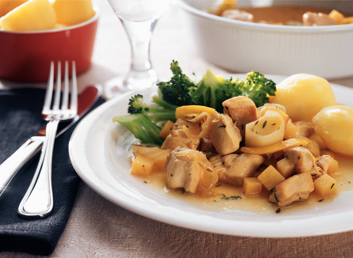 Kipstoofpotje met foelie