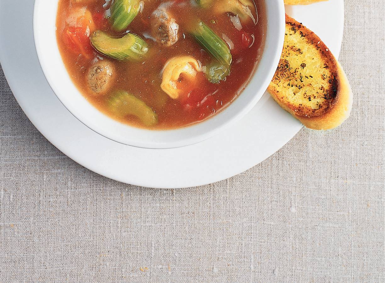 Bleekselderijsoep met tortellini