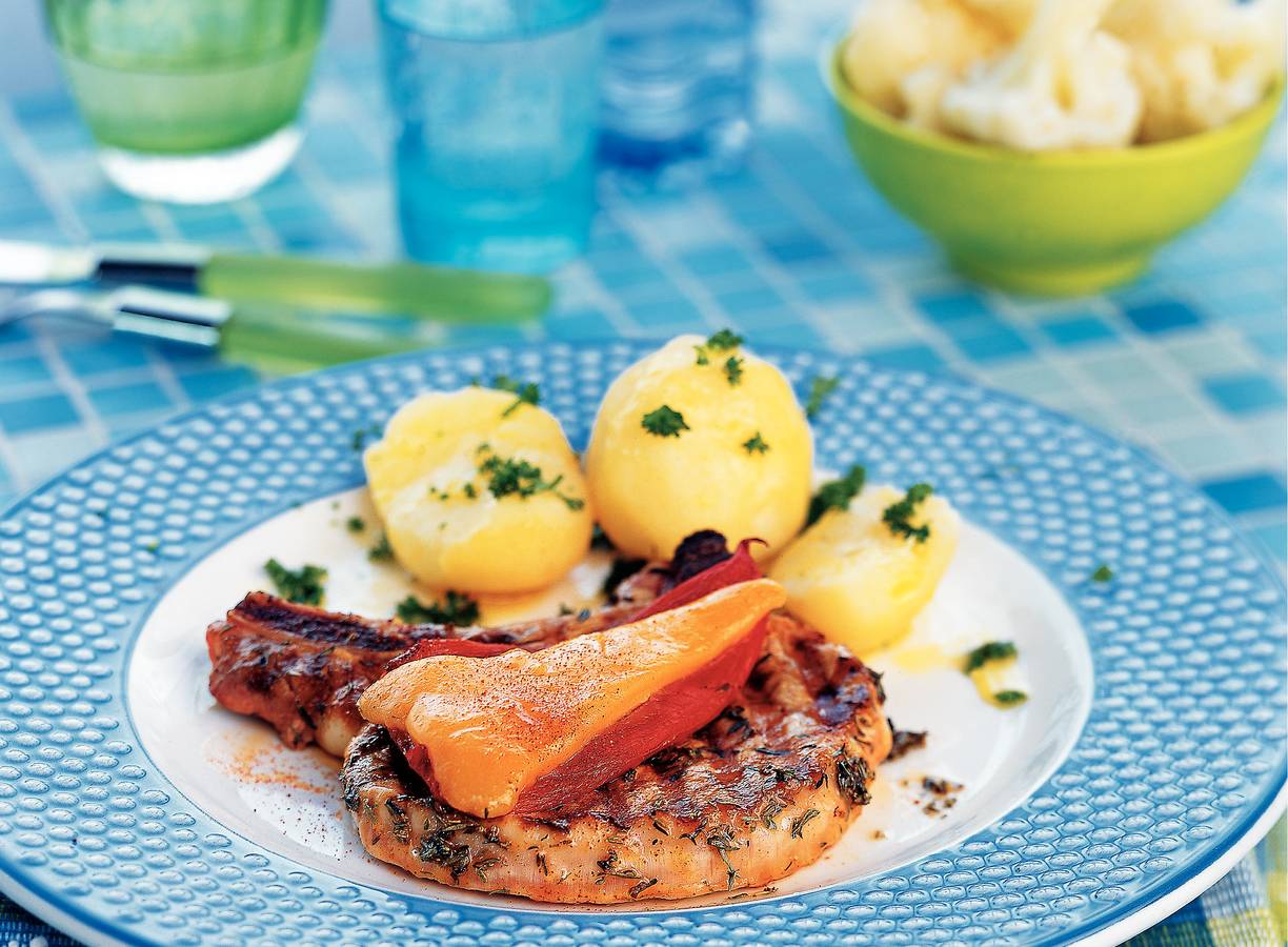 Gegrilde karbonade met paprika en cheddar