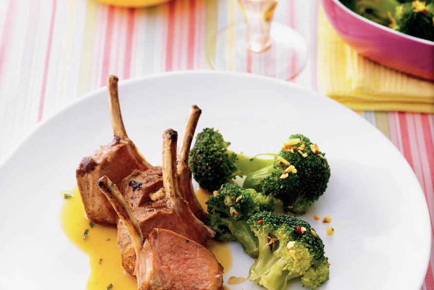 lamsrack met honing-muntjus - recept - allerhande - albert heijn