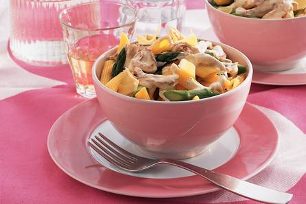 Penne met groene asperges en zongedroogde tomaatjes