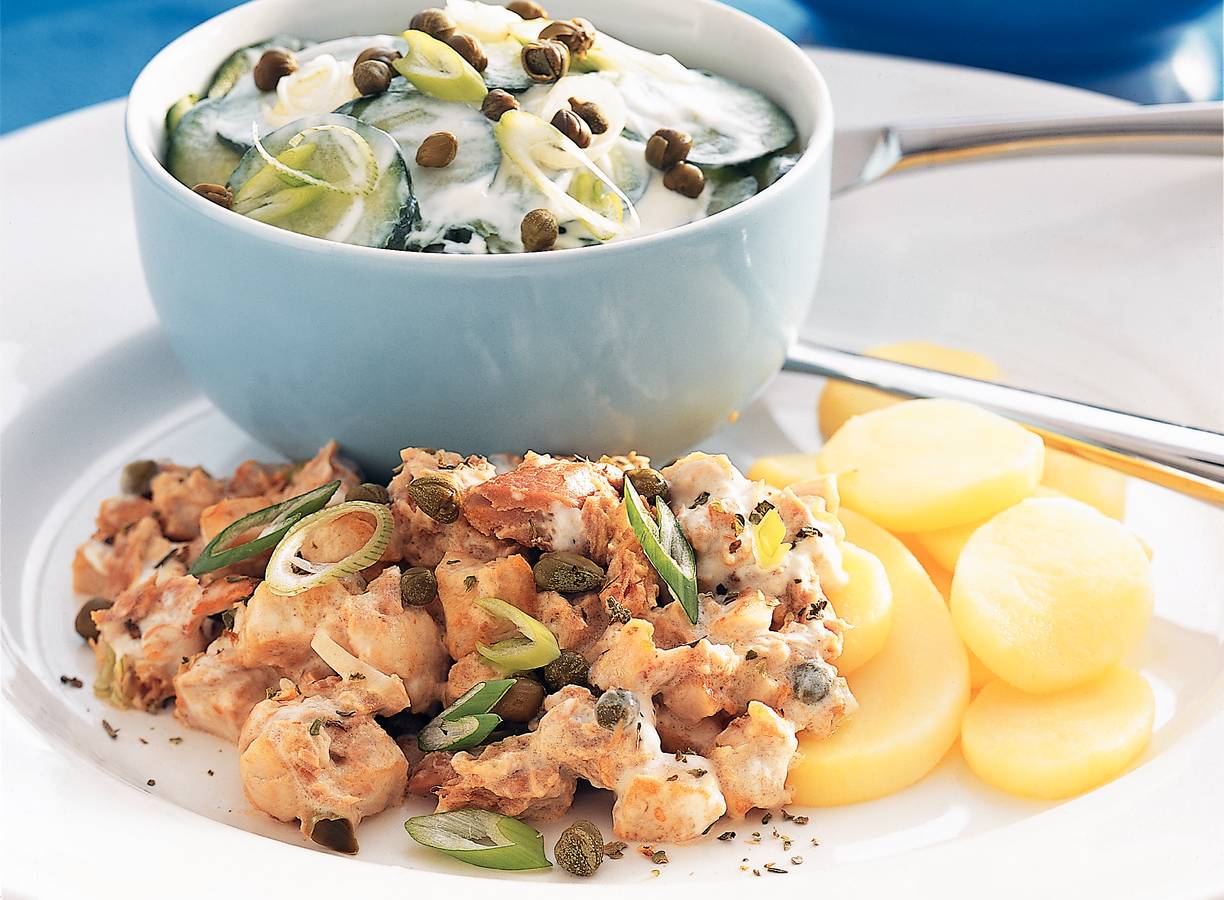 Aardappelschijfjes met kip en tonijn
