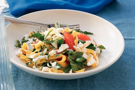 Pastasalade met grapefruit en geitenkaas
