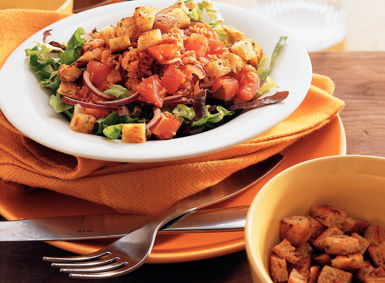 Zalmsalade met croutons