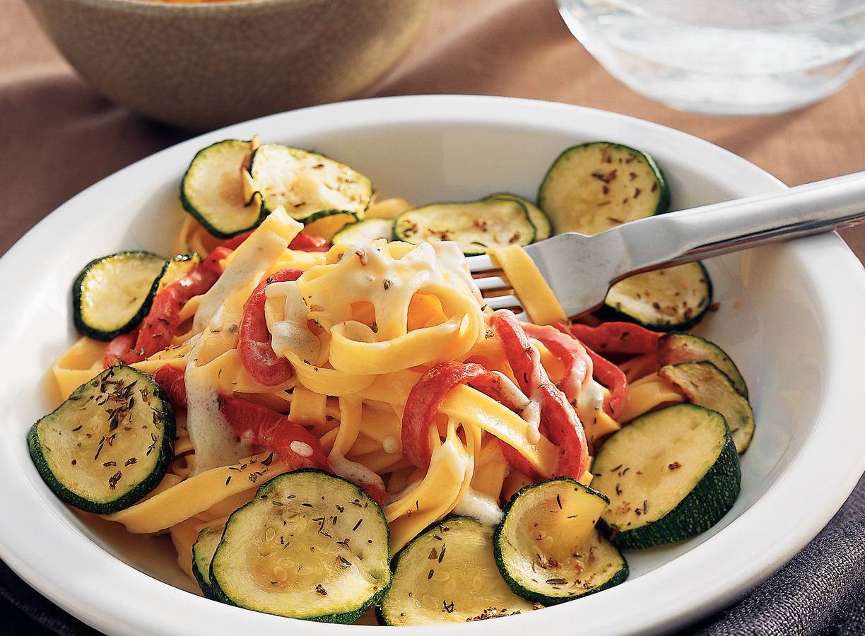 Tagliatelle met geroosterde paprika en gorgonzolasaus