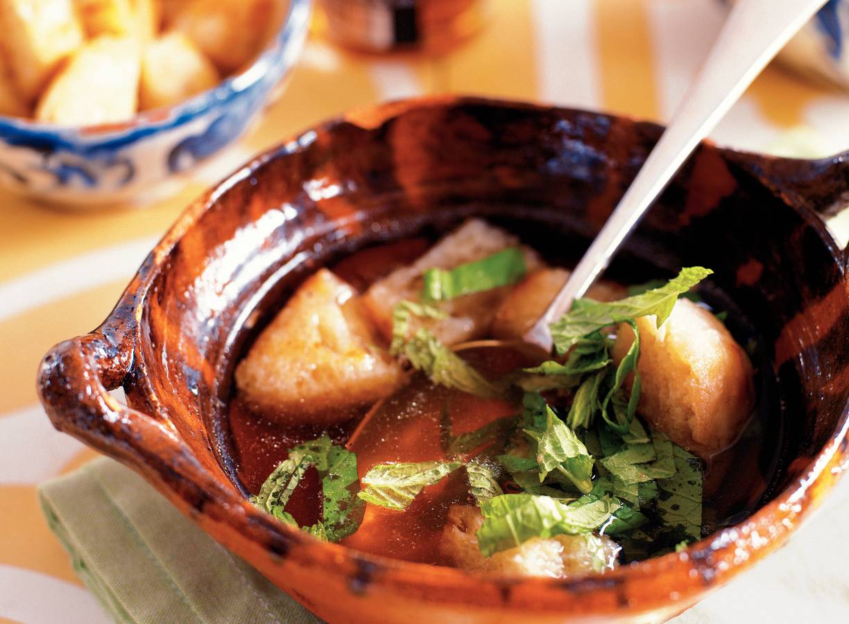 Sopa com hortelã fresca - Broodsoep met verse munt