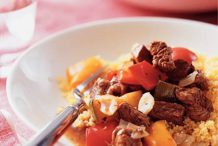 Runderstoofpot met paprika en courgette