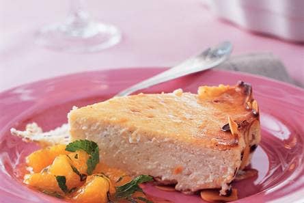 Friszure cheesecake met sinaasappelcompote