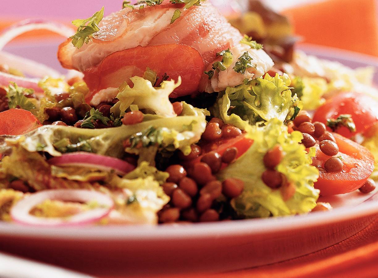 Linzensalade met gegratineerde geitenkaas