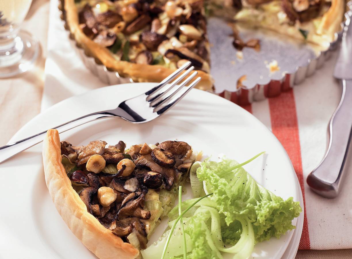 Paddenstoelen-preitaart met hazelnoten
