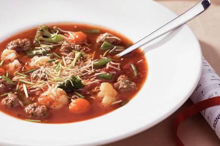 Minestronesoep met gehaktballetjes