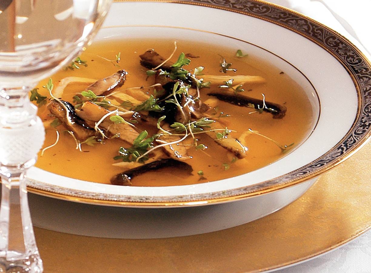 Bospaddestoelenbouillon met portobello