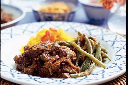 Smoor daging (in ketjap gesmoord rundvlees)