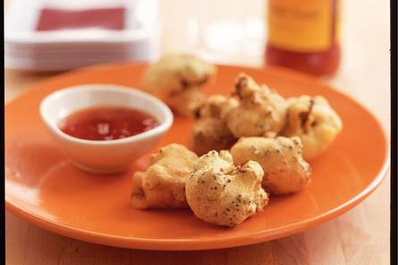 Broccolibeignets met zoete chilisaus