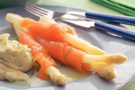 Asperges met zalm en aardappelpuree