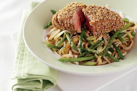 Mie met oosterse tonijn