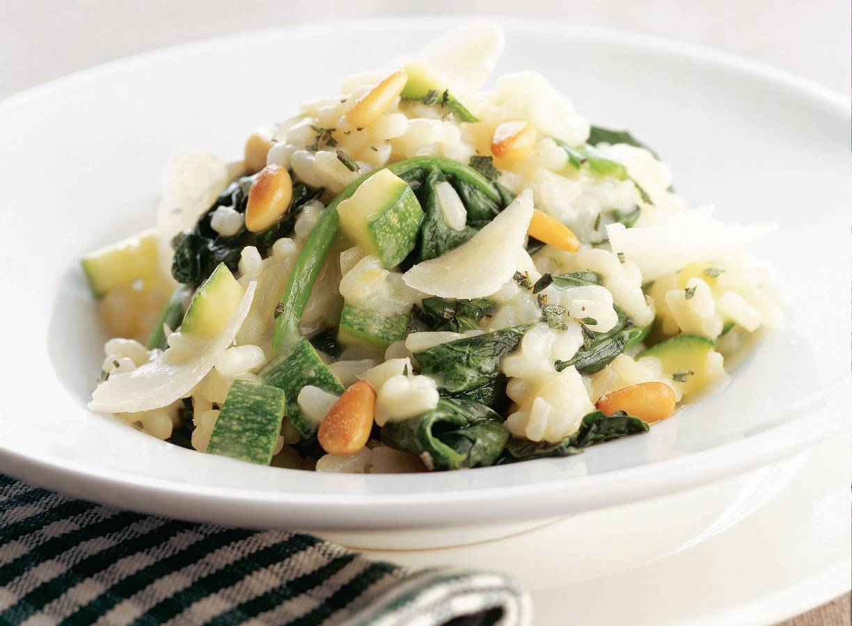 Groene risotto met wilde spinazie & courgette