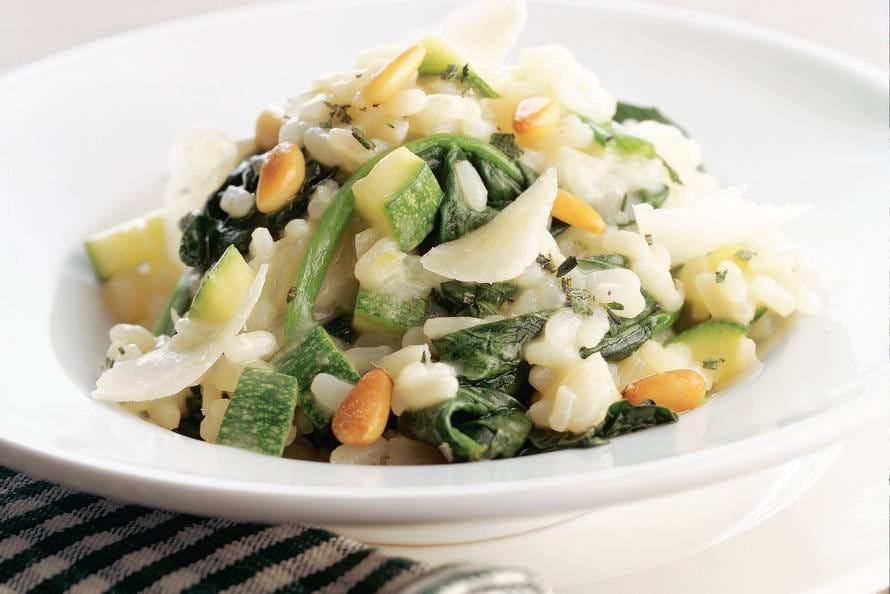 Groene risotto met wilde spinazie & courgette