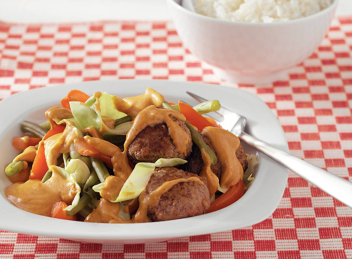 Gehaktballetjes met gado-gado