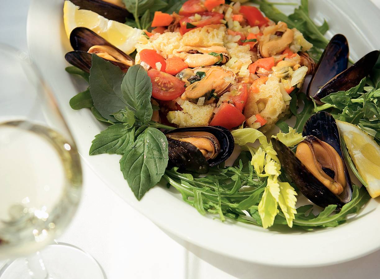 Panzanella met mosselen