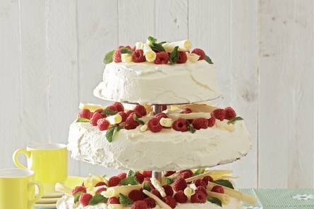 Feesttaart met frambozen en witte chocolade