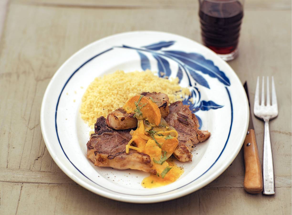 Lamskoteletjes met pittige abrikozencompote