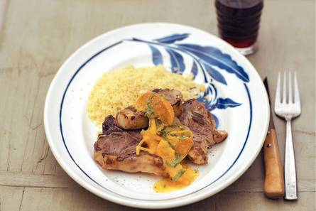 Lamskoteletjes met pittige abrikozencompote