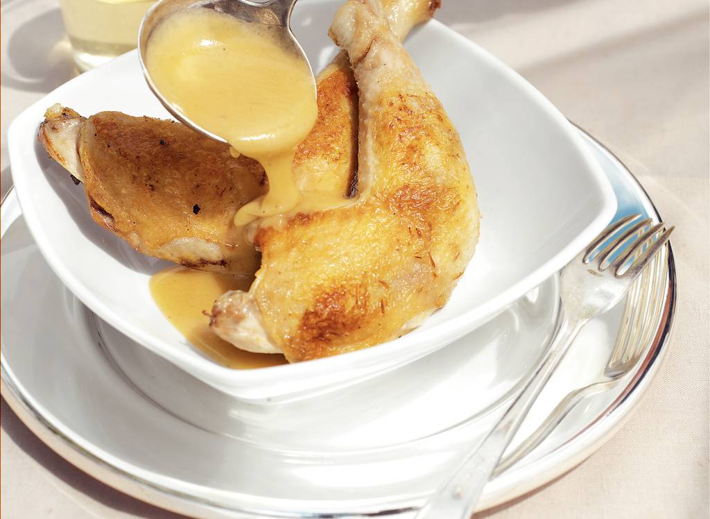 Kip met een saus van witte-wijnazijn recept - Allerhande | Albert Heijn