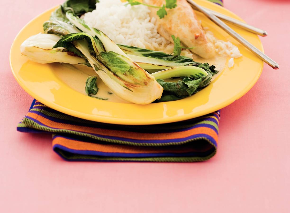 Kipfilet met paksoi en gember