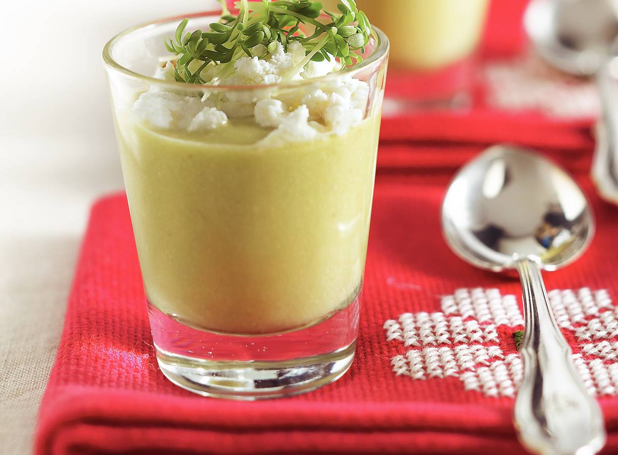 Koud avocadosoepje met geitenkaas