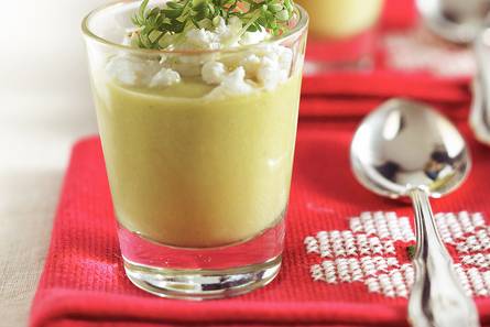 Koud avocadosoepje met geitenkaas