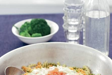Pasta met vissaus