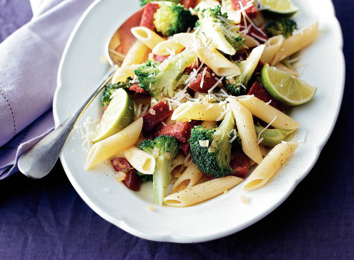Penne met salami en broccoli