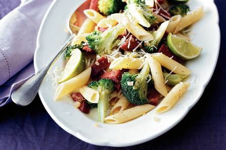 Penne met salami en broccoli