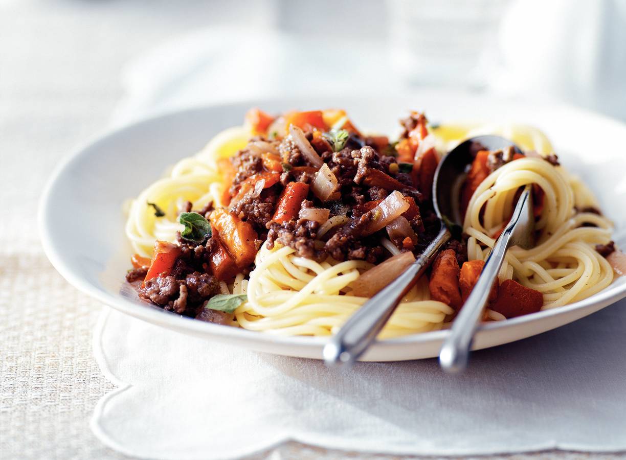 Spaghetti Met Rode Wijn Gehaktsaus Recept Allerhande Albert Heijn